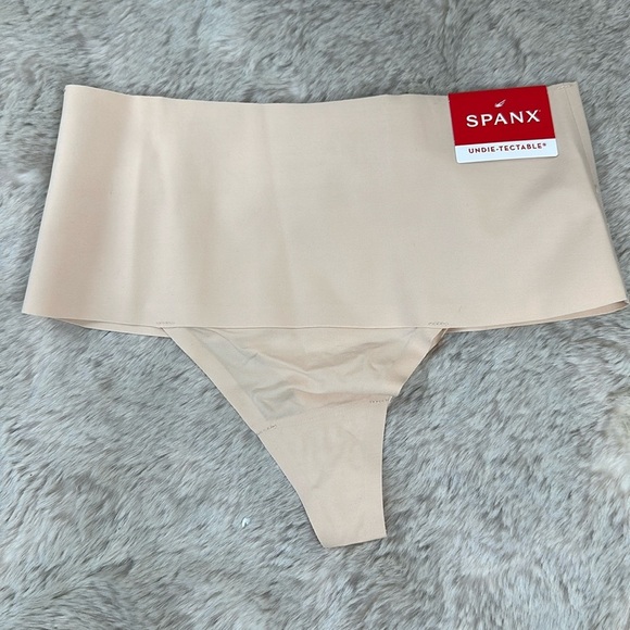 SPANX | Undie-tectable® Smoothing Thong, in Soft Nude, Size S, NWT - Picture 2 of 10